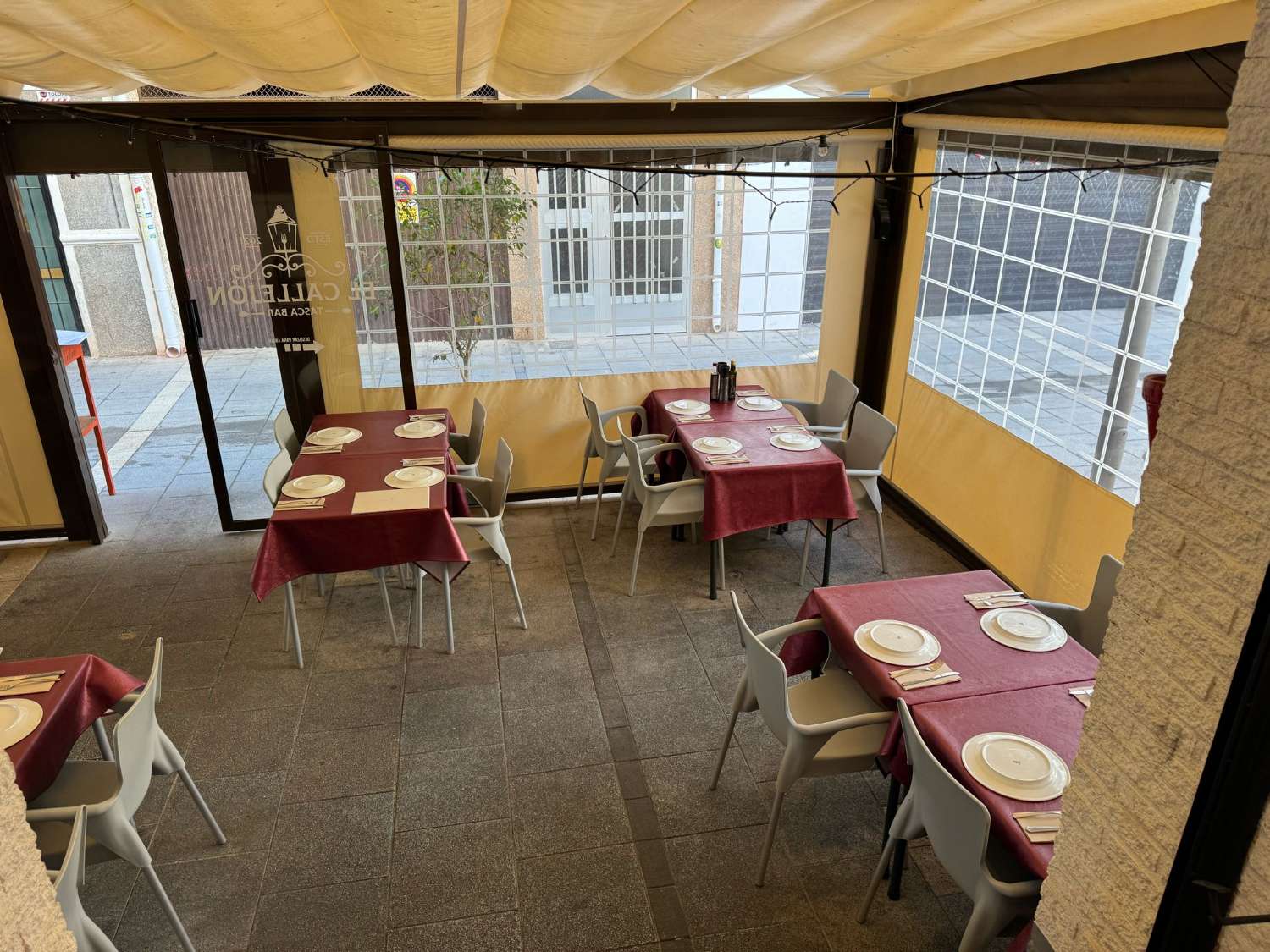 Ravintola myynnissä El Acequión - Los Naúfragos (Torrevieja)