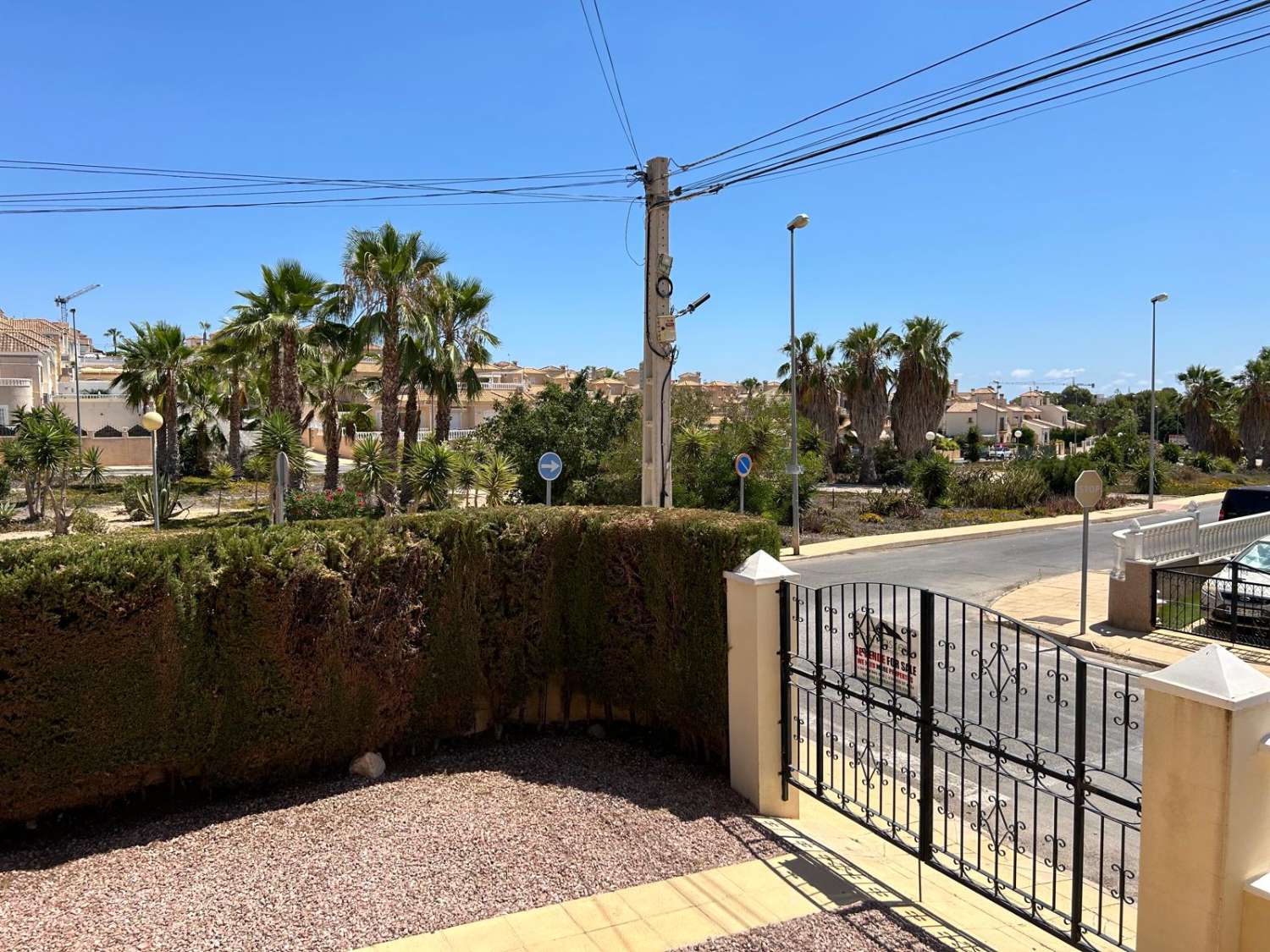 Large Fully Renovated Detached Villa in Villamartin.