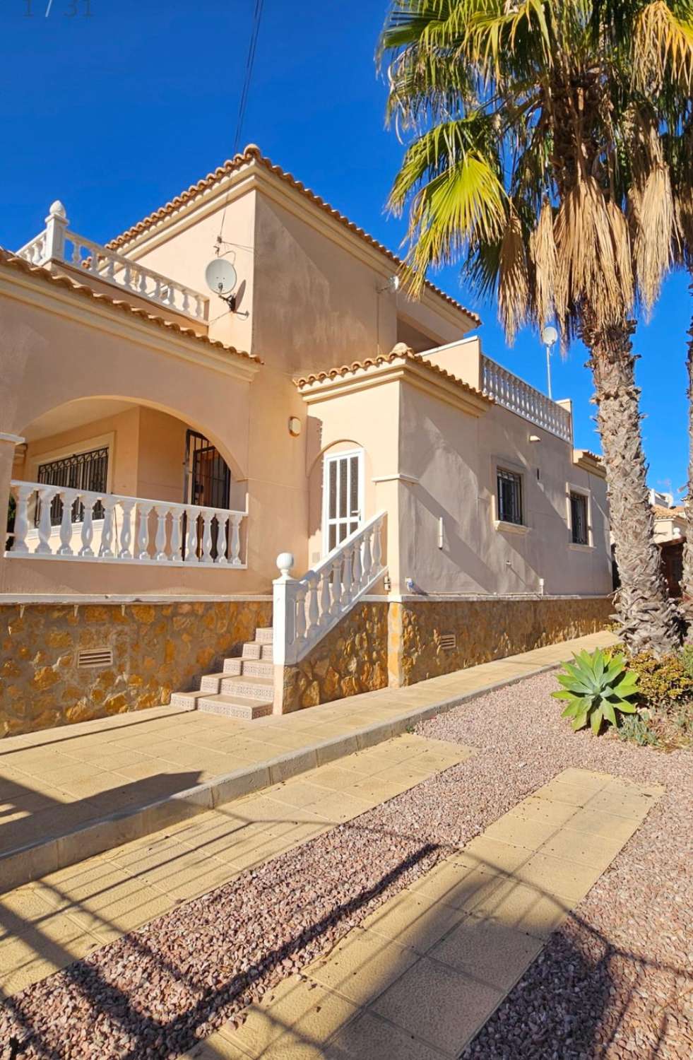 Large Fully Renovated Detached Villa in Villamartin.