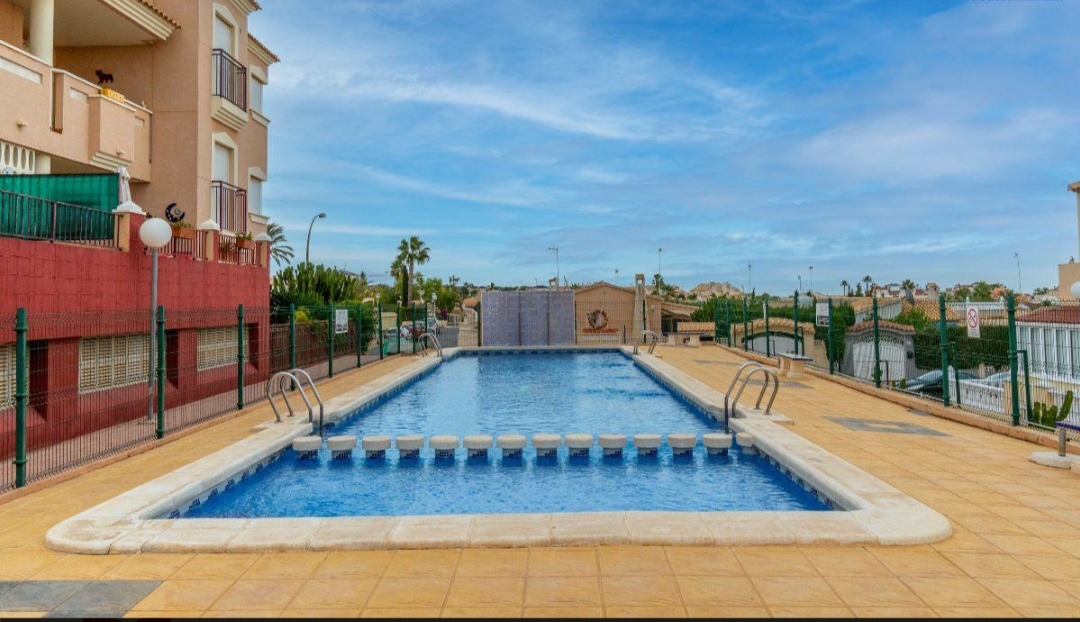 Bungalow en venta en Orihuela Costa