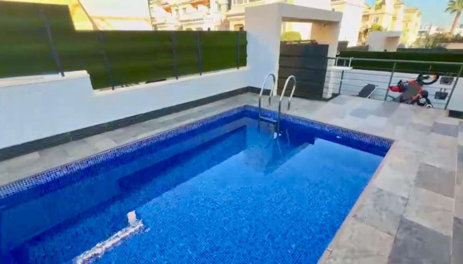 Modern 6 bed Villa with Private Pool in Playa Flamenca/ Villamartin.